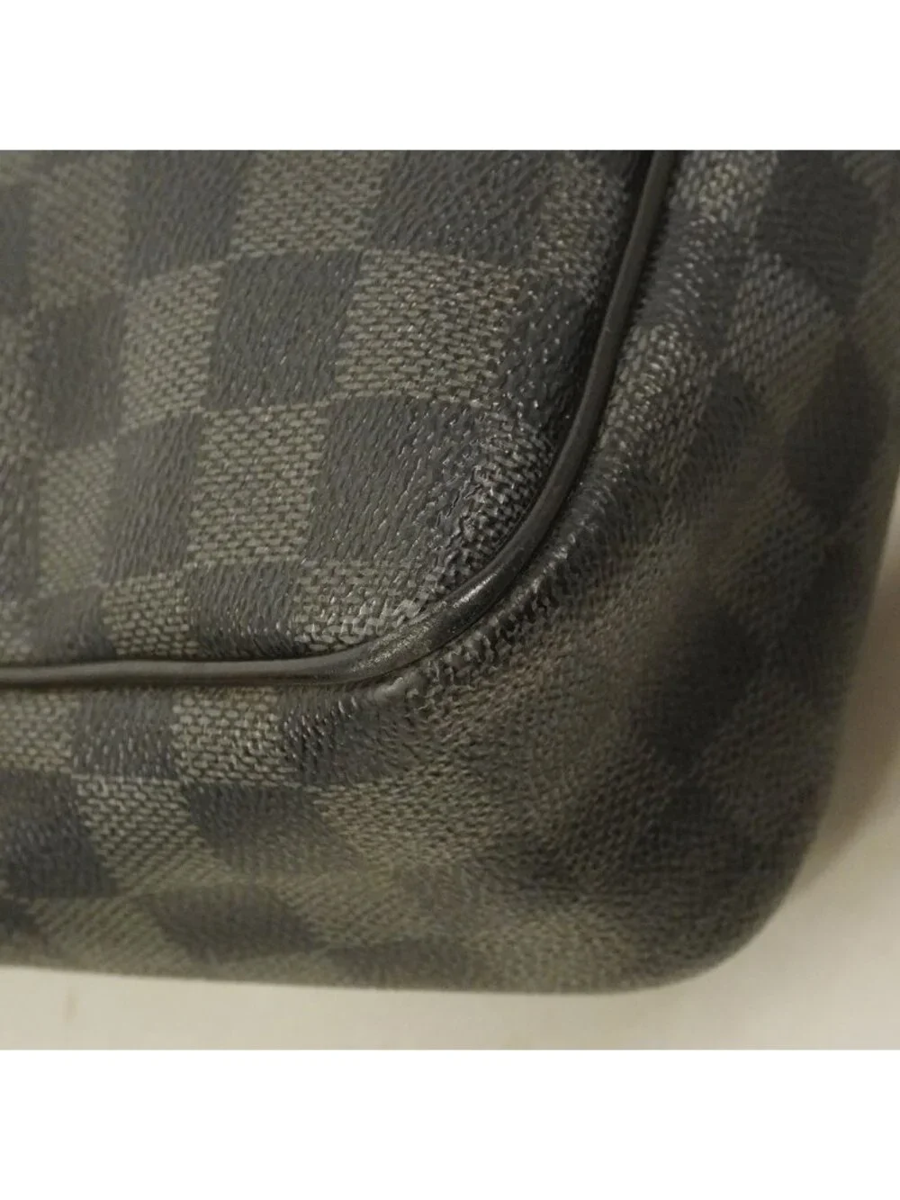 Louis Vuitton Shoulder Bag Damier Graphite Daniel MM Black Gray